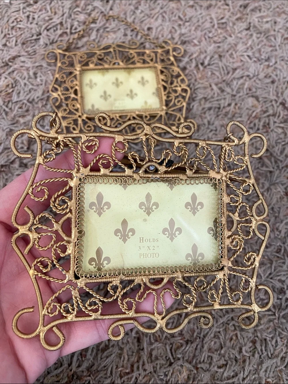 Gold Filigree Hanging Photo Frame Trio - Elegant Wall Accent VTG 3-3x2